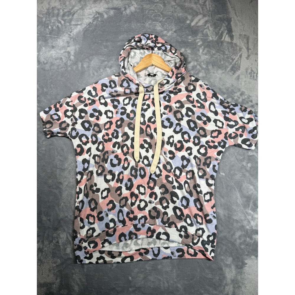 White Birch Hoodie Women Small Multicolor Leopard Print Short Sleeve Performance